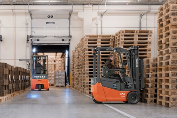 Grandi magazzini e logistica: il muletto elettrico