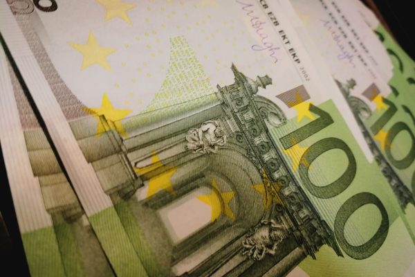 Secondo Assogestioni, 11,1 milioni di italiani investono in fondi di investimento