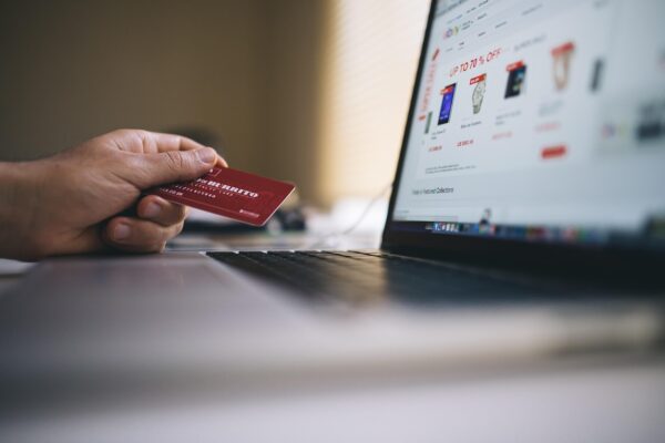 L’Italia sempre più digitale: viaggio nell’inarrestabile crescita degli acquisti online