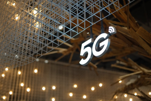 Il 5G supera i 3 miliardi e accelera verso una rete pensata per l’IA