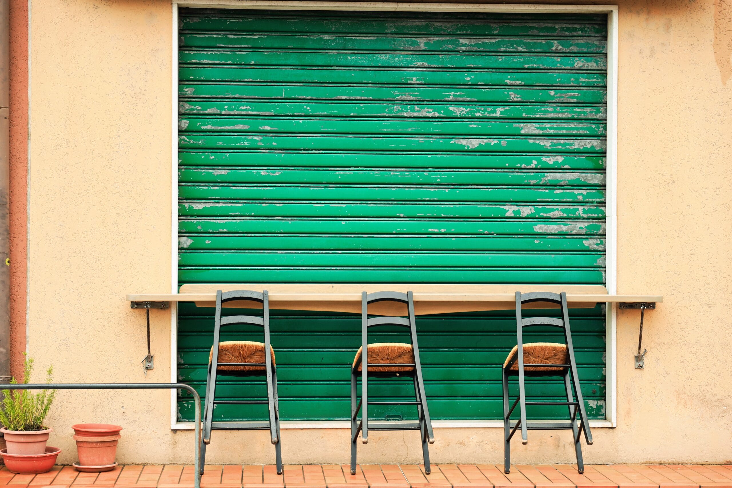 chiusura negozi Italia